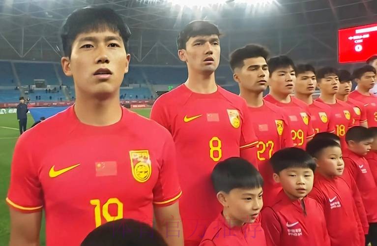 世预赛亚洲区12强赛 国足0-2负乌兹别克斯坦 世预赛亚洲区12强赛 国足0-2负乌兹别克斯坦